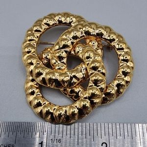 Vintage Signed Monet‎ Shiny & Textured Gold Toned Loose Knot Brooch